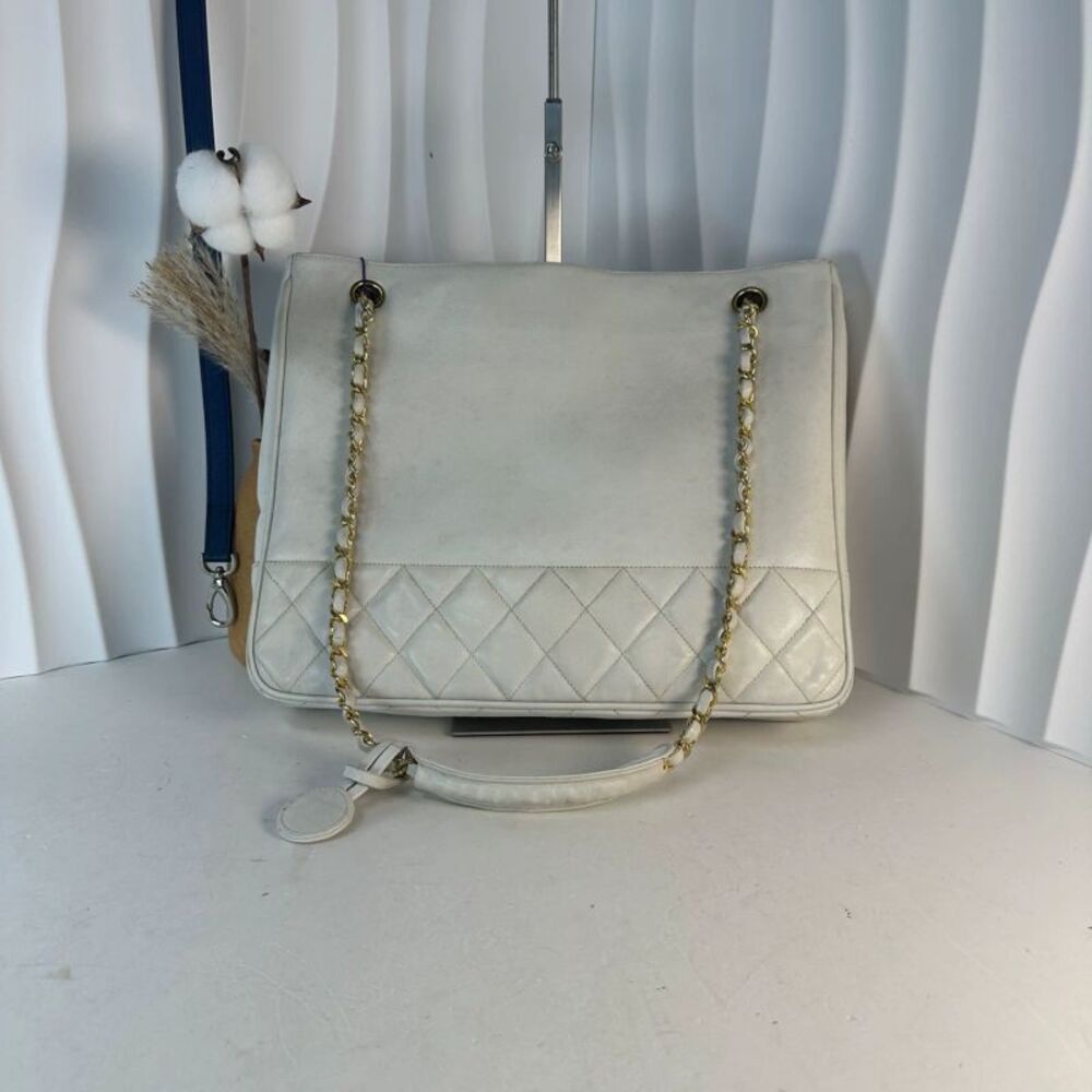 Chanel Women Pre-Loved Bag Very Good Condition